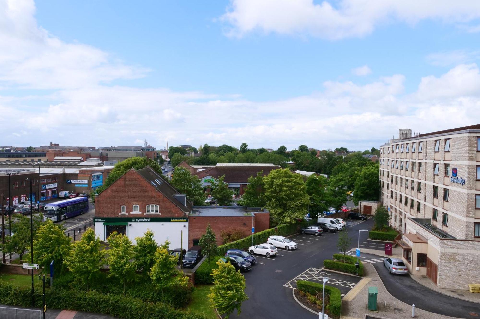 Charms At Citygate With Free Use Of Onsite Gym York Exterior photo